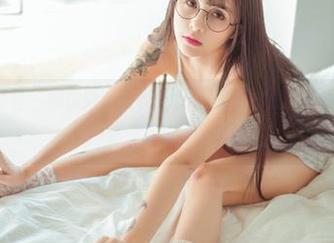 BoLoli菠萝社 - 柳侑绮Sevenbaby泳装合集：她的每个姿势都是一道令人捧腹的风景！