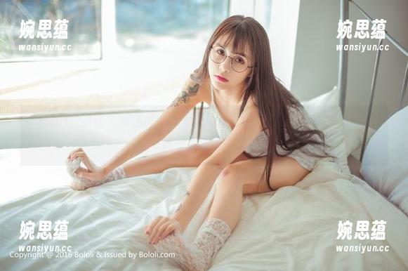 BoLoli菠萝社-柳侑绮Sevenbaby BoLoli菠萝社 - 柳侑绮Sevenbaby泳装合集:她的每个姿势都是一道令人捧腹的风景!