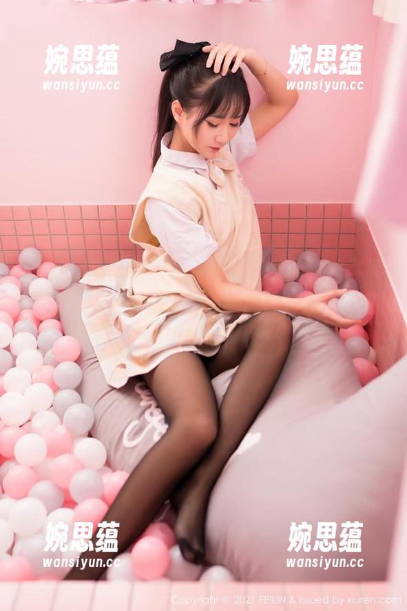 Feilin嗲囡囡 - Egg_尤妮丝的豹纹写真在图库中，带着些倔强和谐趣，难以用言语描述！