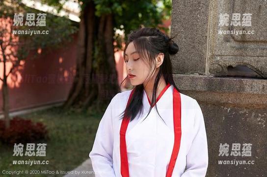 MiiTao蜜桃社 - 豆瓣酱把御姐气场开到最大，你信不信这些美图撞得你心慌慌。