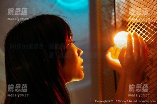 MiiTao蜜桃社-韵莉娜VANILLA MiiTao蜜桃社 - 精选原图:韵莉娜VANILLA以白衬衫挑战平庸,成就了一场视觉的辩论