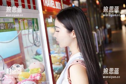 MiiTao蜜桃社-默默Momo MiiTao蜜桃社 - 黑色套图探险:默默Momo的奇葩情怀上线