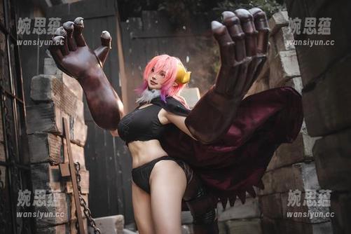 NinJa阿寨寨 无圣光只在NinJa阿寨寨之办公室,图包里都有啥神秘感?