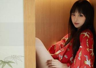 被Shika小鹿鹿的HANA真爱版电子壁纸资源折服，脑海里满是这个月的遐想…