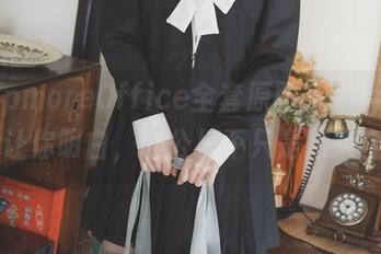 DeepmoreOffice全套原图！Uhye(이유혜)让你明白，办公椅不只是用来坐的！