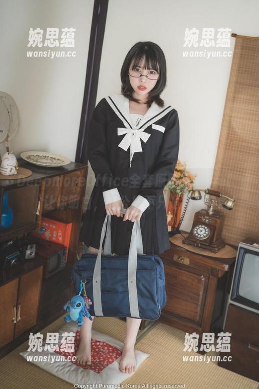DeepmoreOffice全套原图！Uhye(이유혜)让你明白，办公椅不只是用来坐的！