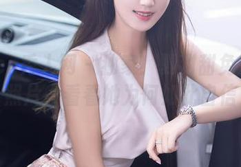 Xiuren秀人网 - 独家！夏甜甜免费丝袜照片，看看她为何如此自信