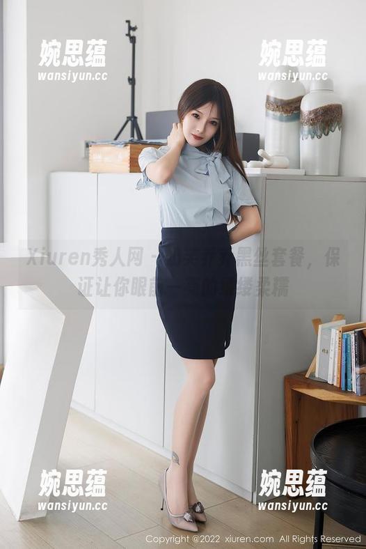 Xiuren秀人网 - 奶芙乔乔黑丝套餐，保证让你眼前一亮的缕缕柔糯