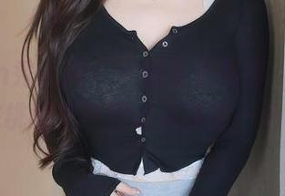 Xiuren秀人网 - 一组全套写真，明日花桃桃的双马尾让人眼前一亮。