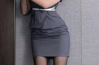 Xiuren秀人网 - 黄可Christine的棉袜大冒险：下载前请先系好鞋带，不然会摔哦！