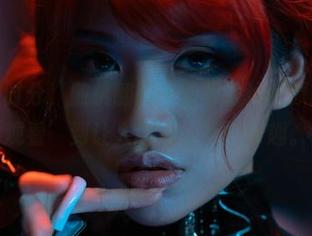 在居家时分，随机翻阅一笑芳香沁的原图，‘观看’到让人嘴角上扬的乐趣。