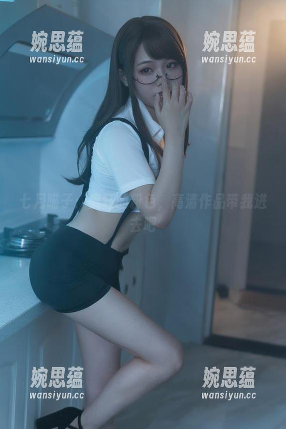 七月喵子 七月喵子:疯狂的粉色,高清作品带我进去吧