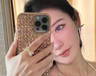 微密圈 - 不爱笑的赛琳不怕你看她的渔网黑丝，只怕你没看原图和套图后的反应！