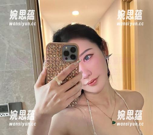 不爱笑的赛琳 微密圈 - 不爱笑的赛琳不怕你看她的渔网黑丝,只怕你没看原图和套图后的反应!
