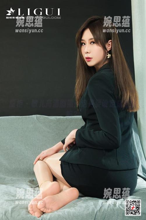 丽柜-敏儿 丽柜 - 敏儿高清剧照:这是要设定成连载吗?