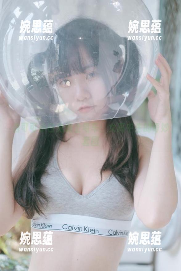 可可小白兔 当可可小白兔遇上电车:女高中生的奇妙套图