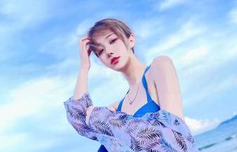 啾小妍精选：小心承包了你的青春制服梦