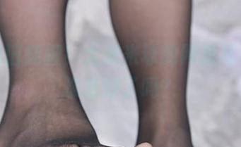 黑白仍旧能撩！大米米球的网盘写真，你准备好了吗？