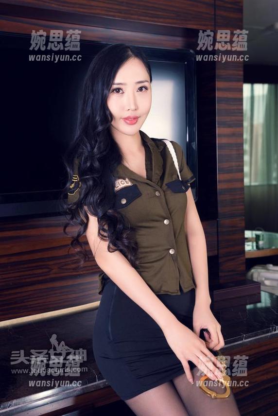 头条女神 - 见鬼，JennyR的水手服我的心扉打开了，免费的图包等你来拿！
