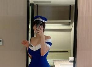 微密圈 - 瞧这一身，奶宝妹纸的礼服在线，真想给个超赞！