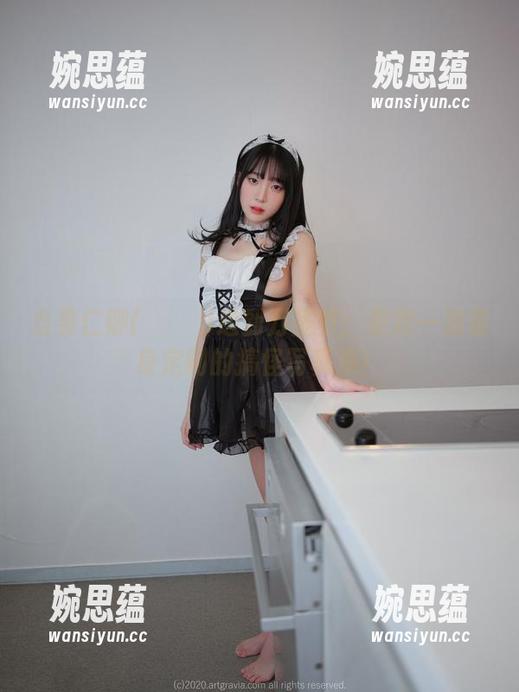 当姜仁卿(강인경)遇到万圣节：更新一波量身定制的搞怪写真集！