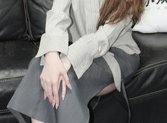 小众视觉 - 别闹！婷婷的网袜值一个桌面壁纸的价格