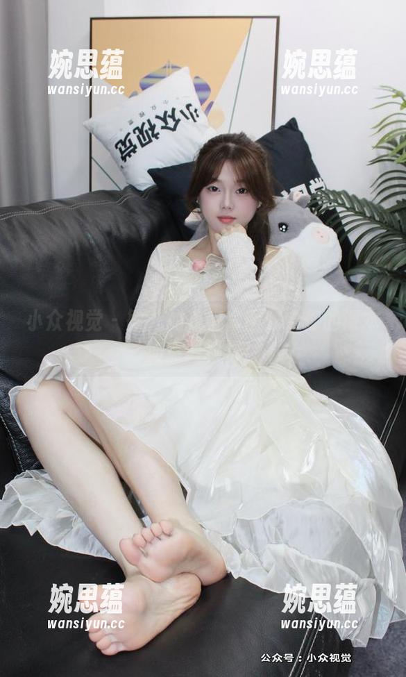 小众视觉-敏儿 小众视觉 - 敏儿的教室套图:给你的课本加点调料吧!