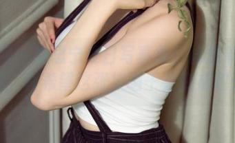 尤果网 - 李思宁夏日写真集：偷想象的图案，真希望这张被晒干会变成包子