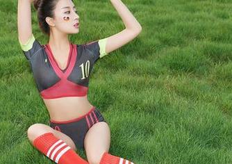 尤蜜荟 - 原图中的合法萝莉，谁说制服只能是单调的选择？