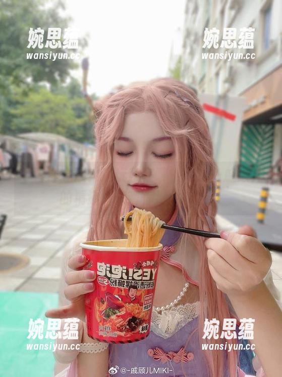 戚顾儿 ‘海洋之心?这玩意在哪?’——戚顾儿的精选图库带你潜水探险!