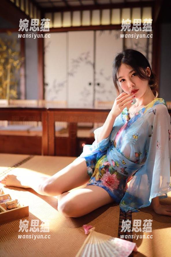 抖娘利世 翻了翻抖娘利世的皮衣图集,心想:我可以给我自己的穿搭加点分吗