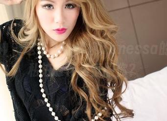 推女神 - 这年头，梦娜Vanessa的短裤私拍靠什么征服你？