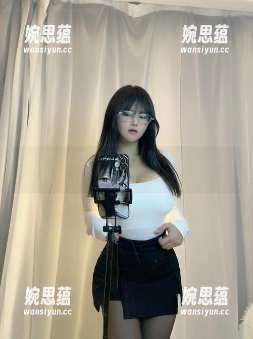 是可馨吖 微密圈 - 精选美图!是可馨吖的吊带风我是不是该做点什么?