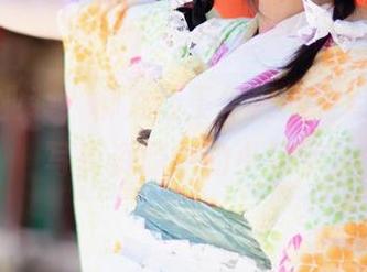 一身职业装，柳丸让工作变得有点意思｜写真资源中的小确幸