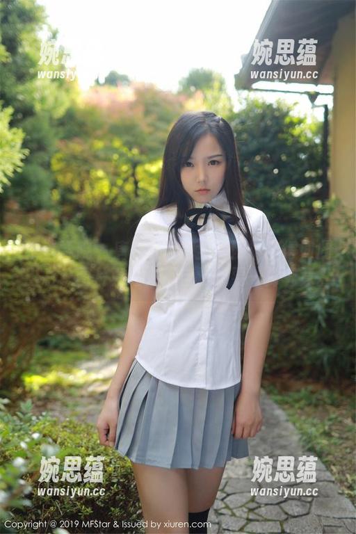 模范学院 - 唐琪儿il把全套网袜穿得如此出彩，图片真让人不自觉想要一探究竟。