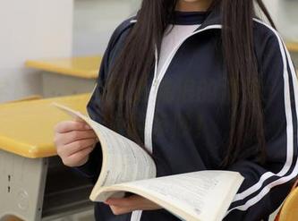 模范学院 - 精选四处流浪的海浪：月音瞳与海的争吵！