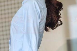 挥别无聊的办公室，泥泥汝的OL女郎B套图让我重燃激情！