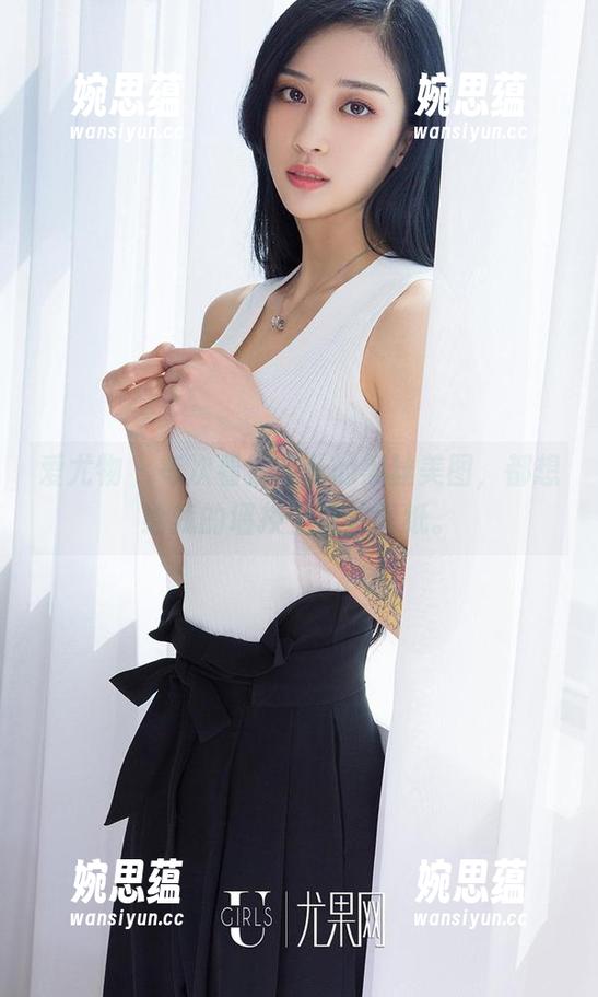 爱尤物-菲儿 爱尤物 - 每次看到菲儿的黑丝美图,都想给我的墙换上这些壁纸。