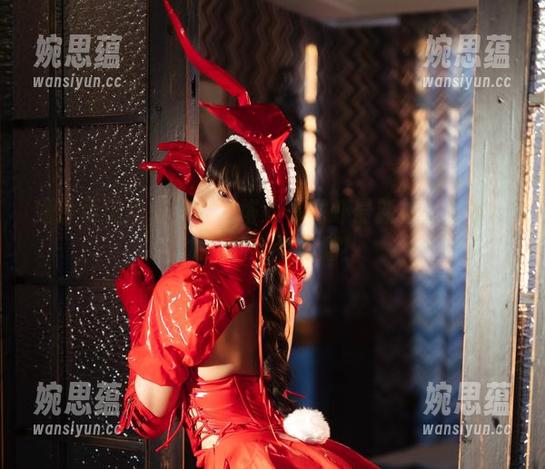 瓦斯塔亚小龙虾 婚纱再无冷场!瓦斯塔亚小龙虾最新作品引领小龙虾圈年会风潮!