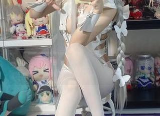 明日方舟全套写真——白栎Shirly和能天使的“佛系”相遇！
