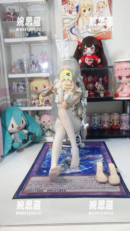明日方舟全套写真——白栎Shirly和能天使的“佛系”相遇！