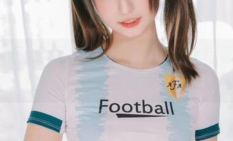 神乐坂真冬短裤大图集：以为只有夏天能秀？下载后你就明白了！