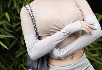 秀人网 - Elise谭晓彤的JK全集：那蓝白色的裙摆是不是在说话？