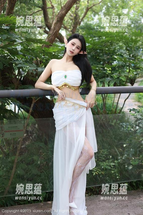 秀人网-夏诗诗Sally 秀人网 - 夏诗诗Sally的自拍合集,闲聊时就能拿出来说说,但实话到底够不够私房呢?