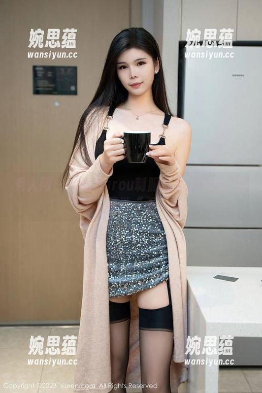 秀人网 - 媃柔rourou制服资源大揭晓：看过了再说“不”？