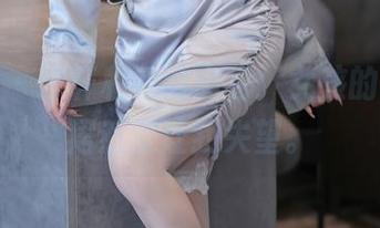 秀人网 - 艺轩和她的图包：女孩的甜蜜，居然没让我失望。
