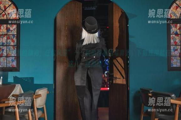 “我的旗袍，任你风骚”——秋和柯基的写真集，下载连接就在这儿，别磨蹭了！