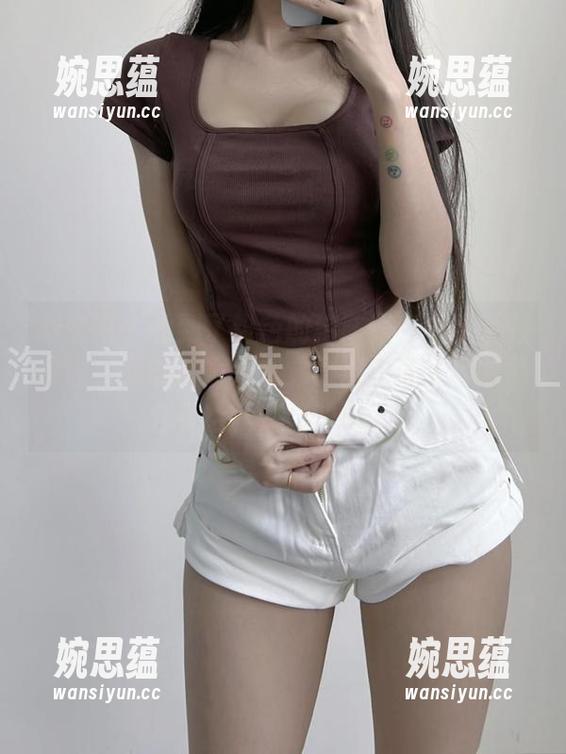 微密圈 - 看到了粉色的猪陈佩奇的水手服套图，我的审美突然觉得被提升了！顺便分享给我最好的朋友！