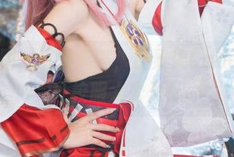 最新热图，资源满满，糖果果Candy的户外校服大公开！