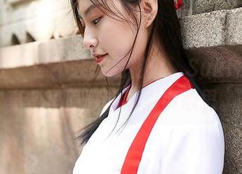 蜜桃社 - 你不会轻易相信，Suki裸足写真集里隐藏的那点小心思。